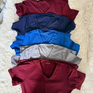 Jaanuu scrub tops size small